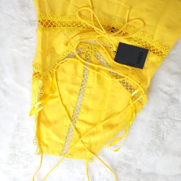 NBD Revolve Chels Halter Lace-Up Back Mini Dress Yellow Lattice Cutout S NWT - Picture 6 of 12